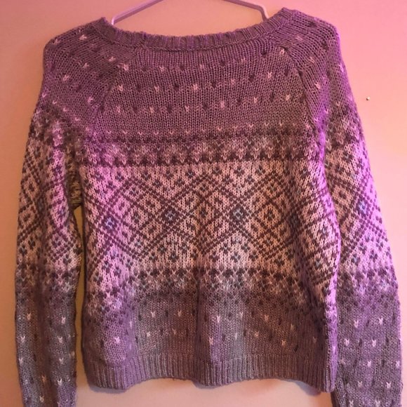 Aeropostale Cropped Geometric Sweater, Warm winter clothing. - Picture 2 of 6